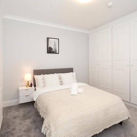 Excellent, Three Bedroom North London Apartment With Free Parking Kültér fotó