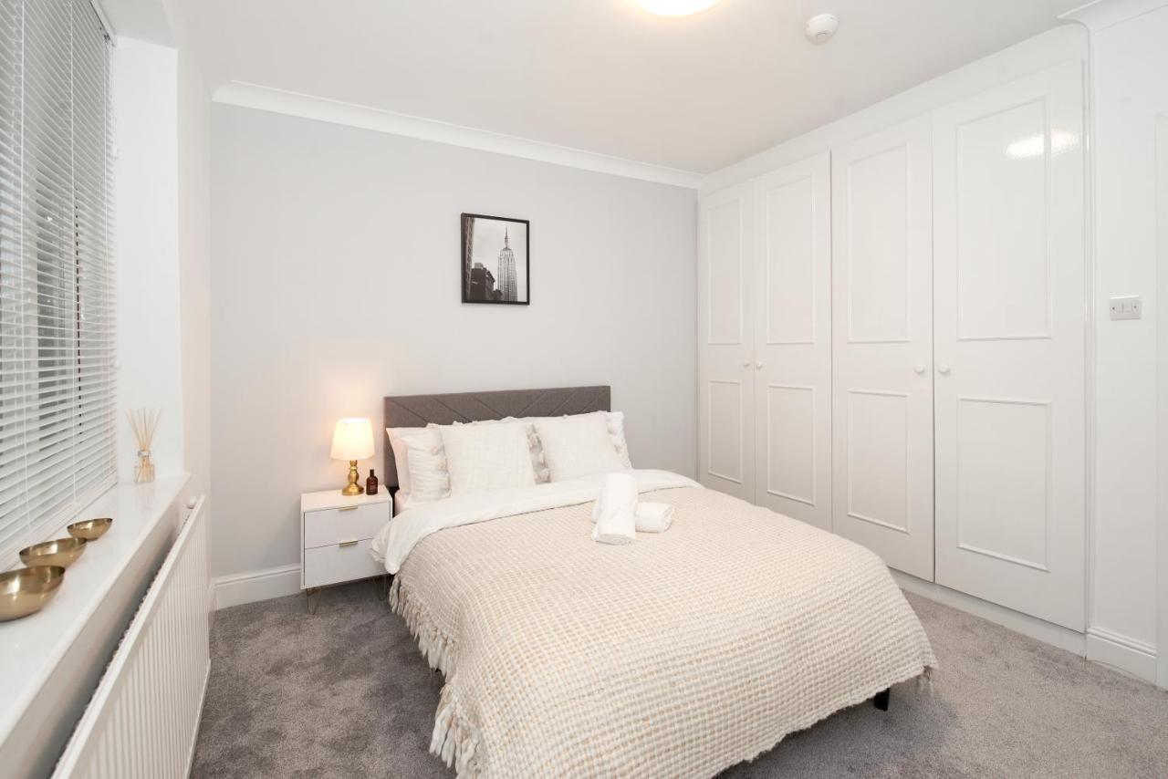 Excellent, Three Bedroom North London Apartment With Free Parking Kültér fotó