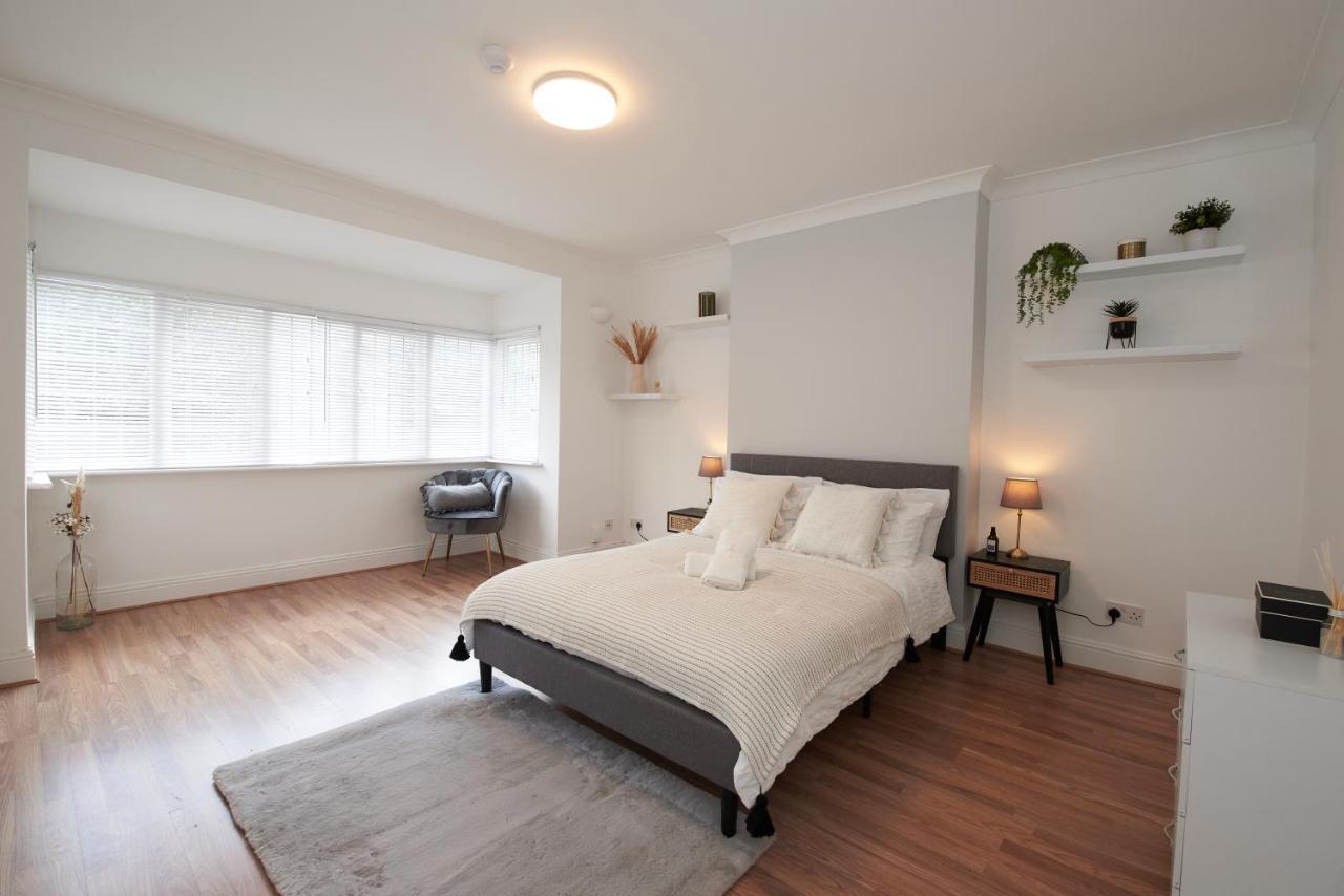 Excellent, Three Bedroom North London Apartment With Free Parking Kültér fotó
