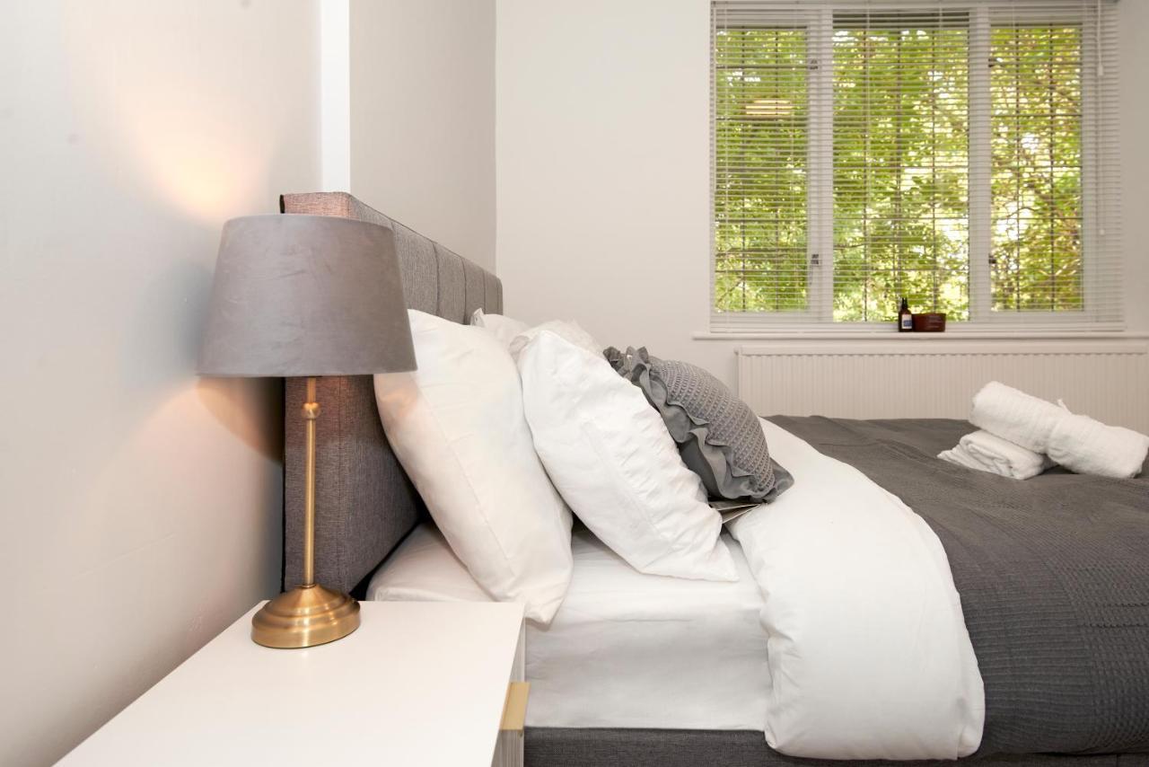 Excellent, Three Bedroom North London Apartment With Free Parking Kültér fotó