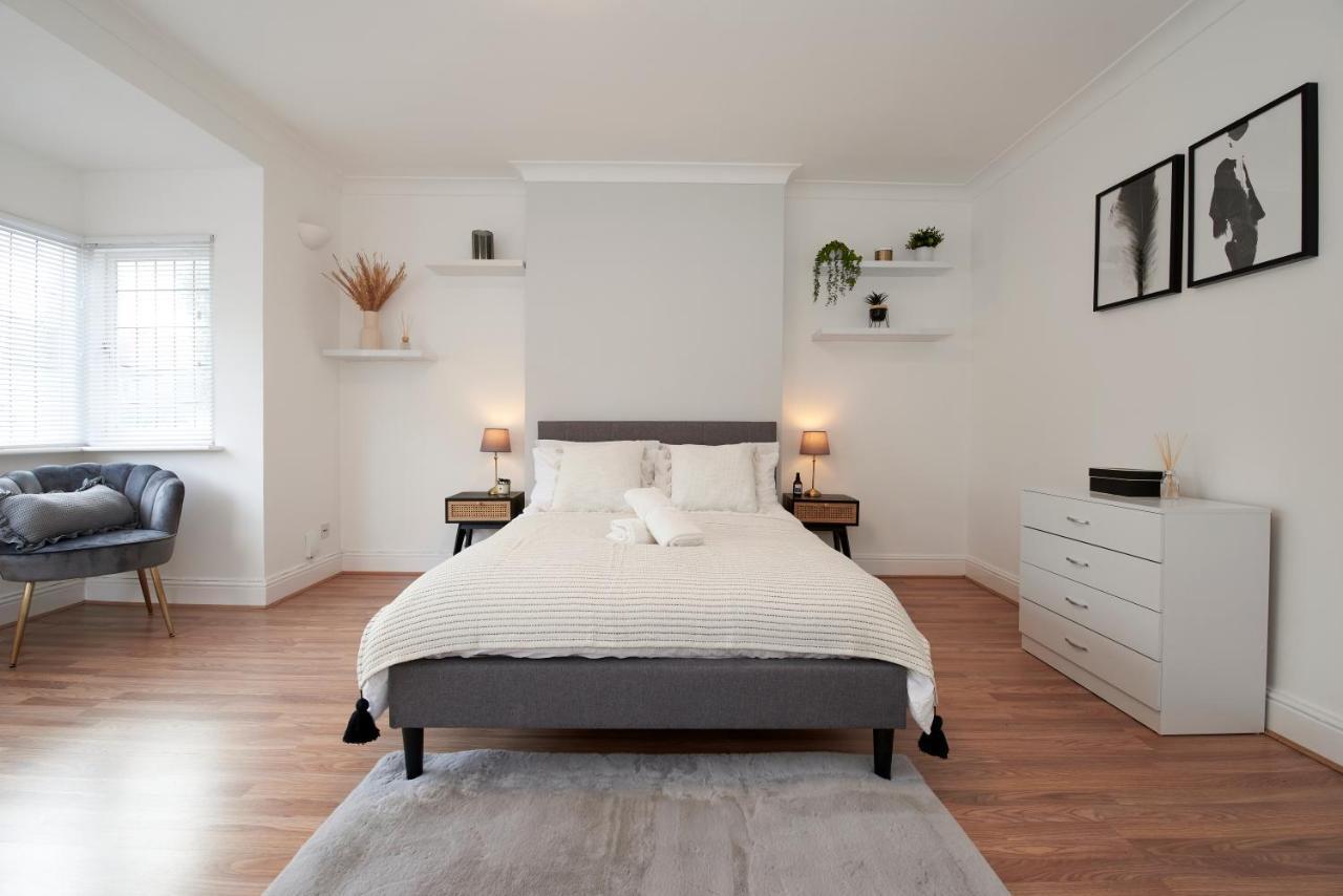 Excellent, Three Bedroom North London Apartment With Free Parking Kültér fotó